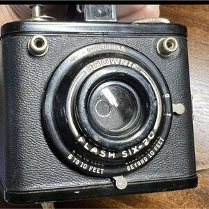 Vintage 1940's Brownie Flash Six-20 Camera Mfg by Eastman Kodak No Box No Flash